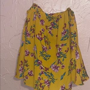 Off shoulders blouse